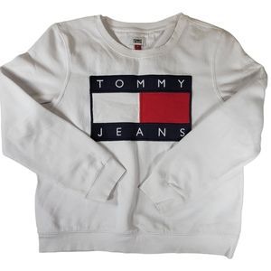 Womens Tommy Hilfiger white Crewneck Sweatshirt Size M, Embroidered, READ!!!. 